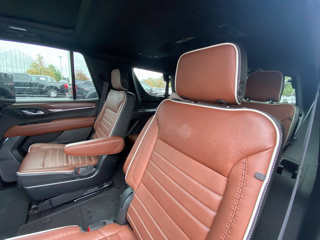 Used 2023 GMC Yukon Denali Ultimate AWD/4WD image 24