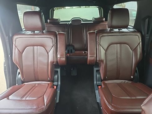 Used 2023 Ford Expedition Max Limited image 40
