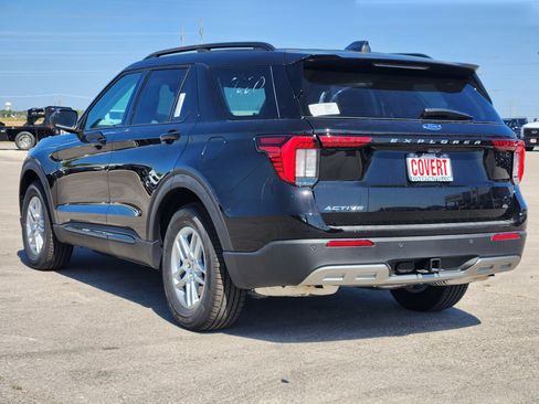 New 2026 Ford Explorer Active w/ Active Comfort Package RWD image 5