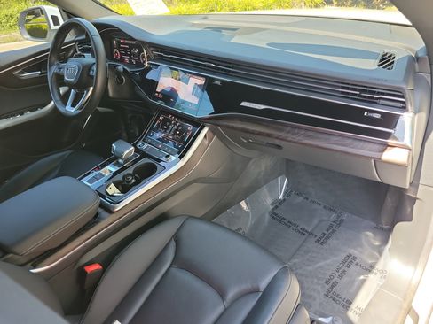 Used 2021 Audi Q8 Premium Plus w/ Premium Plus Package image 12