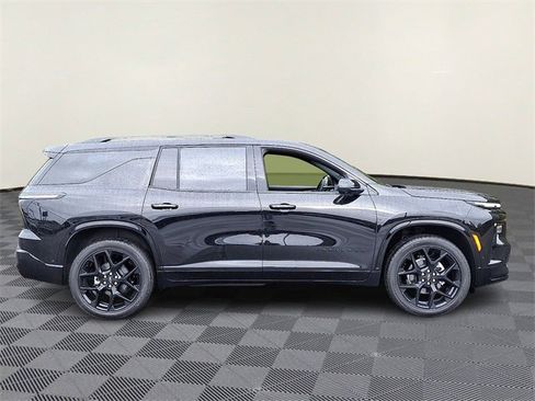 Certified 2026 Chevrolet Traverse RS w/ LPO, Floor Liner Package image 5