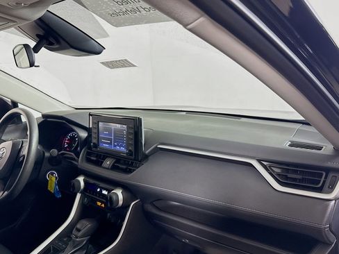 Certified 2022 Toyota RAV4 LE image 6