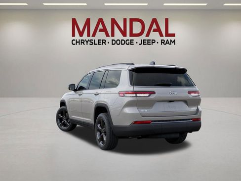 New 2026 Jeep Grand Cherokee L Limited AWD/4WD image 3