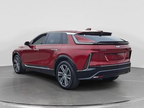 Used 2024 Cadillac Lyriq Luxury AWD/4WD image 4