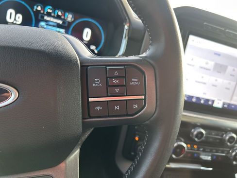 Used 2023 Ford F150 Lariat w/ Equipment Group 502A High image 19