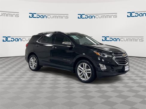 Used 2021 Chevrolet Equinox Premier image 2
