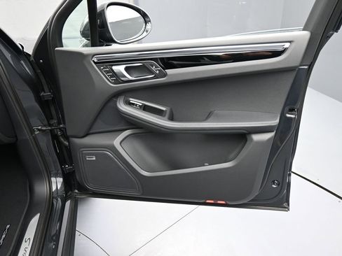 New 2026 Porsche Macan S image 29