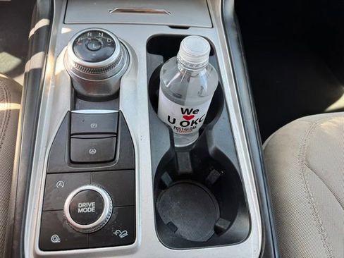 Used 2022 Ford Explorer Base image 16