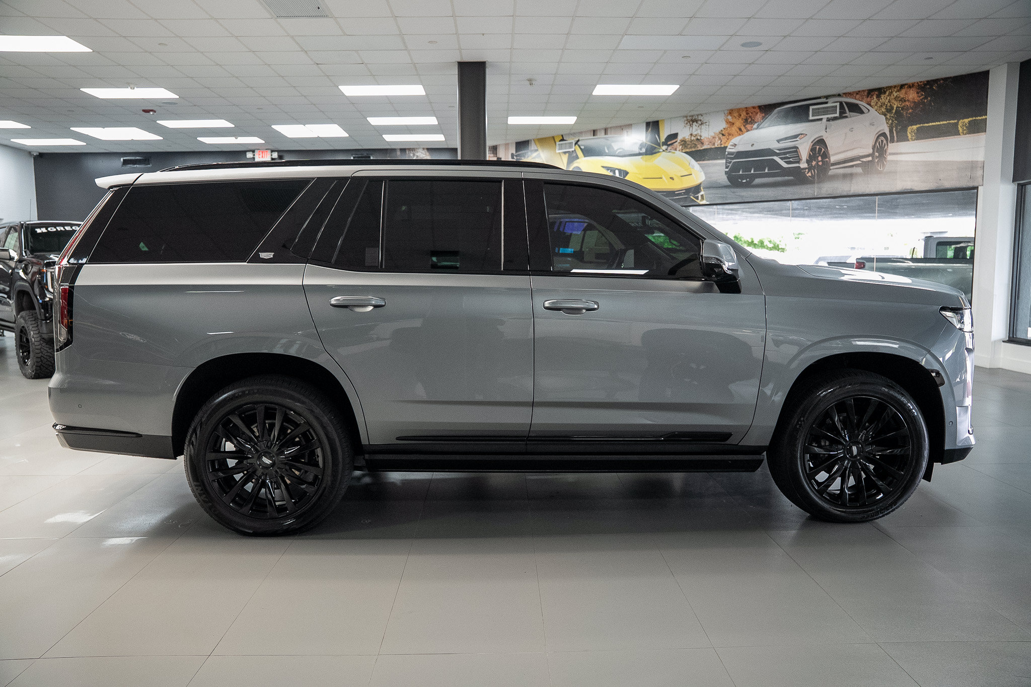 Used 2023 Cadillac Escalade Premium Luxury w/ Performance Package AWD/4WD image 30