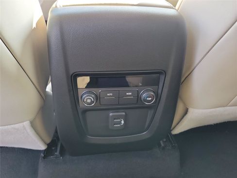 Used 2023 Buick Enclave Essence w/ Experience Buick Package FWD image 15