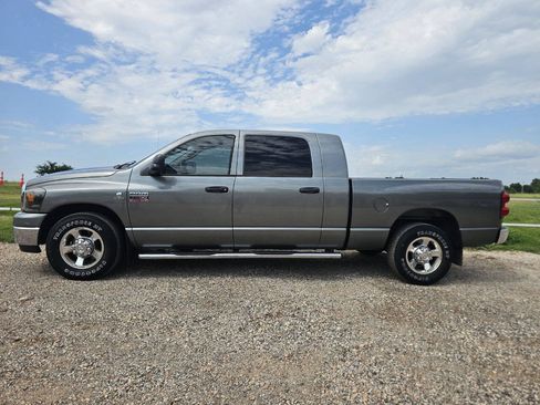 Used 2008 Dodge Ram 2500 Truck SXT RWD image 4