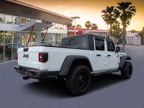 Used 2021 Jeep Gladiator Rubicon image 3