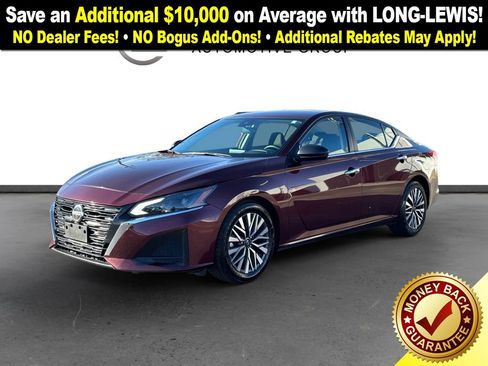 Used 2024 Nissan Altima 2.5 SV image 1