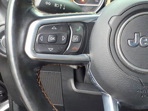 Used 2021 Jeep Gladiator Overland image 17