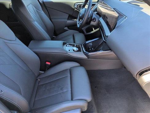 Used 2025 BMW X3 xDrive30i w/ Premium Package image 23