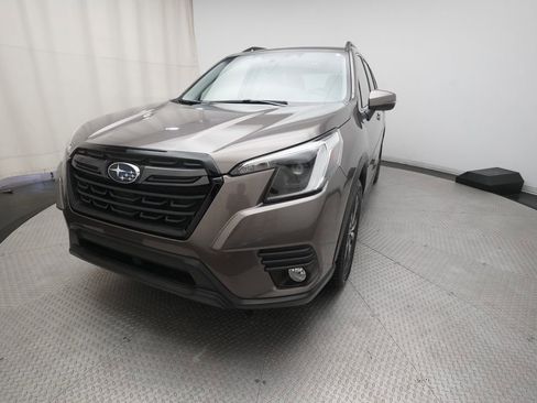 Used 2023 Subaru Forester Limited AWD/4WD image 12