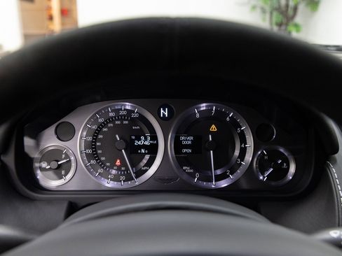 Used 2011 Aston Martin V8 Vantage S RWD image 14