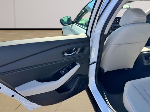 Used 2025 Honda Accord Touring image 13