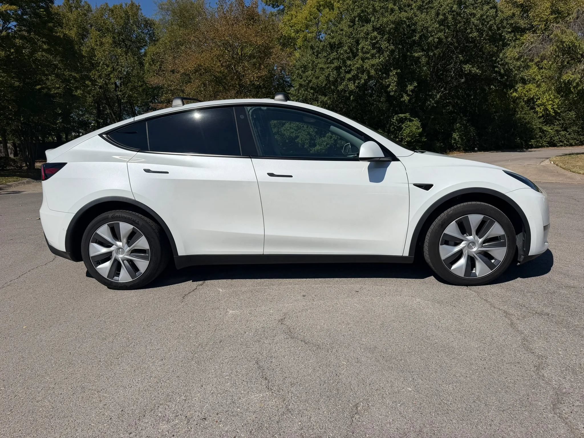 Used 2022 Tesla Model Y Long Range AWD/4WD image 5