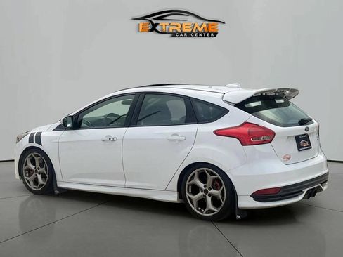 Used 2016 Ford Focus ST w/ Equipment Group 401A FWD image 4