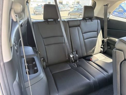 Used 2020 Honda Pilot Touring image 16