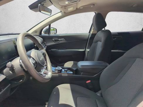Used 2024 Kia Sportage LX FWD image 16
