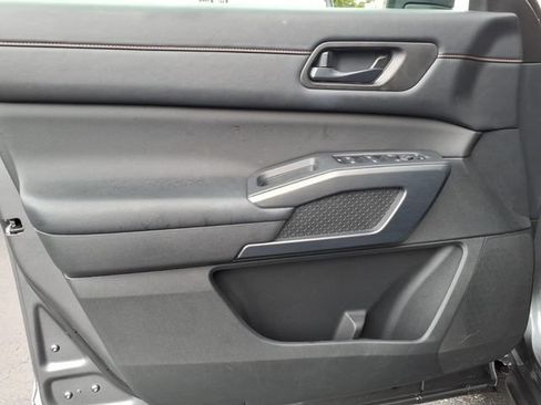Used 2024 Nissan Pathfinder Rock Creek AWD/4WD image 14