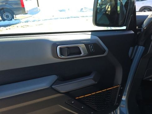 Used 2022 Ford Bronco Badlands image 12