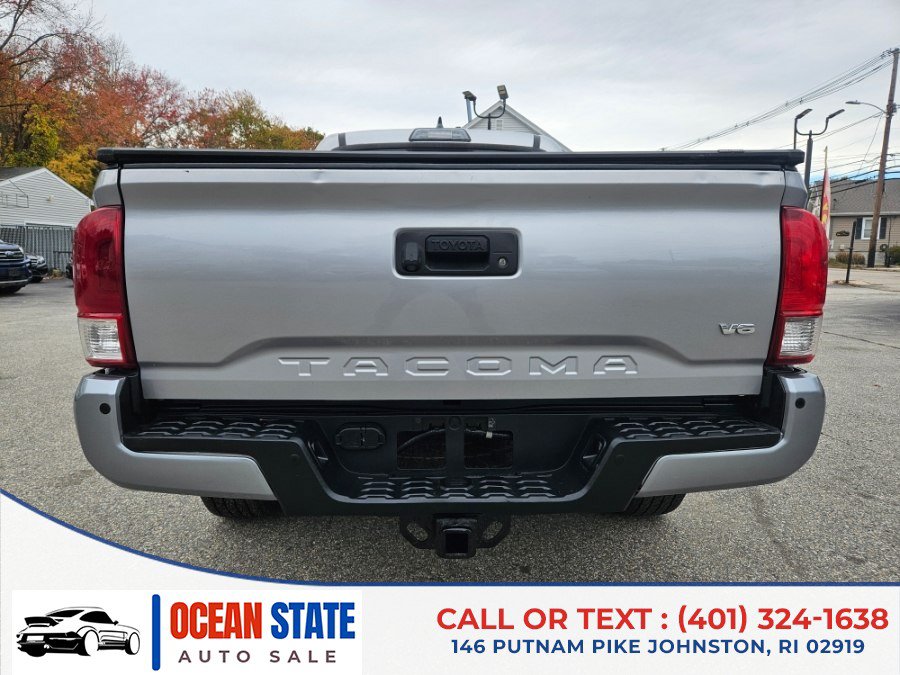 Used 2016 Toyota Tacoma TRD Sport w/ Premium & Technology Package AWD/4WD image 4