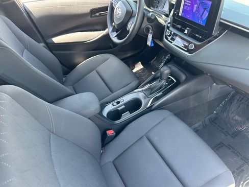 Used 2023 Toyota Corolla LE FWD image 11