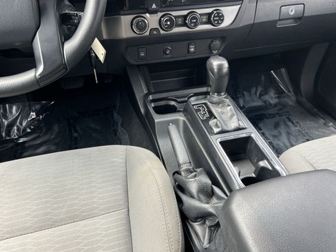 Used 2017 Toyota Tacoma SR w/ Tow Package AWD/4WD image 21