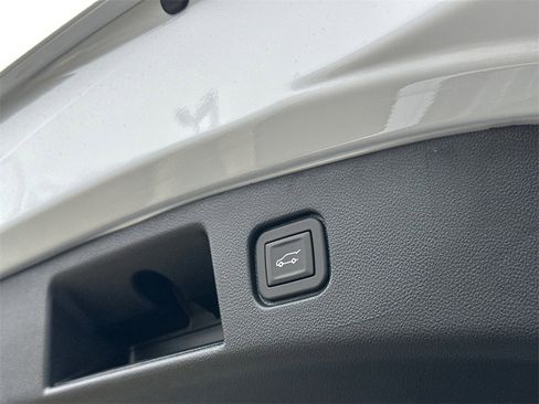 New 2026 Honda Prologue Touring image 8