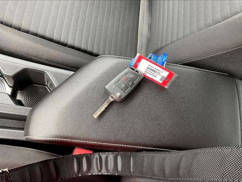 Used 2025 Volkswagen Jetta S image 27