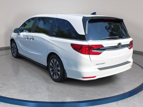 Certified 2024 Honda Odyssey EX-L image 7
