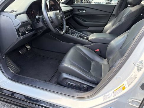 Used 2023 Honda Accord Sport image 9