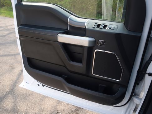 Used 2020 Ford F150 Lariat w/ Equipment Group 502A Luxury image 19