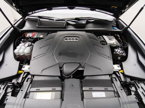 Used 2021 Audi Q8 Premium Plus w/ Premium Plus Package AWD/4WD image 36