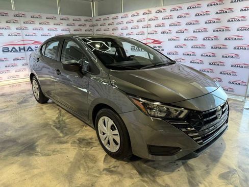 Used 2025 Nissan Versa S FWD image 5