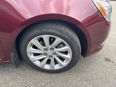 Used 2016 Buick LaCrosse Premium FWD image 2