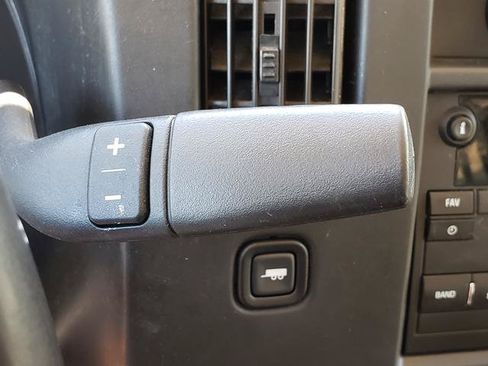 Used 2017 Chevrolet Express 2500 RWD image 21