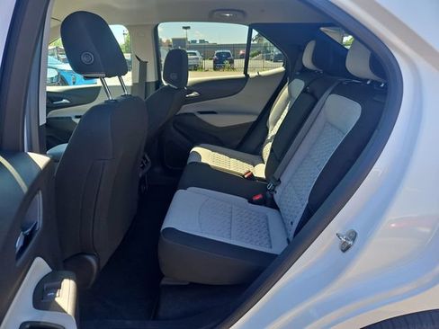 Used 2023 Chevrolet Equinox LS w/ LS Convenience Package FWD image 25