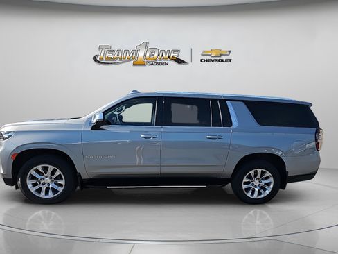 Used 2023 Chevrolet Suburban Premier image 5