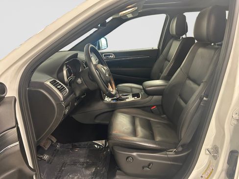 Used 2020 Jeep Grand Cherokee Limited RWD image 10