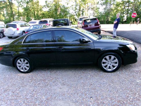 Used 2006 Toyota Avalon XLS FWD image 9