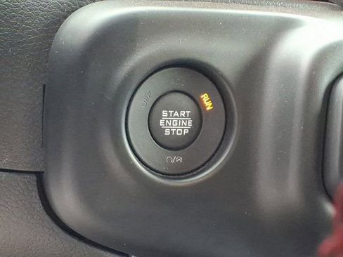 Used 2023 Jeep Gladiator Rubicon w/ Cold Weather Group image 16