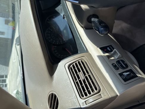 Used 2006 Toyota Corolla CE FWD image 17