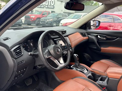 Used 2019 Nissan Rogue SL w/ Premium Package AWD/4WD image 17