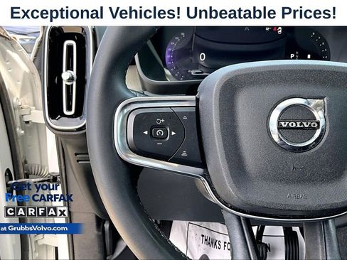 Used 2023 Volvo XC40 B4 Plus w/ Protection Package Premier FWD image 25