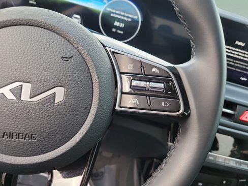 Used 2025 Kia Seltos EX w/ EX Sunroof Package FWD image 24