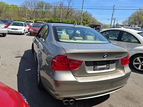 Used 2009 BMW 328i xDrive Sedan AWD/4WD image 5